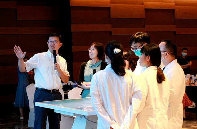 Workshop 1 by Professor Xiang Yang from Huashan Hospital affiliated to Fudan University at Body Interact Chinese Community meeting